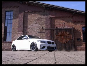 BMW M2 März 2018 E-Werk Seite rechts-Front 1.2.jpg