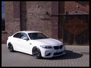BMW M2 März 2018 E-Werk Seite rechts-Front.jpg