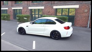 BMW M2 August 2018 black Rims Inet 2.jpg
