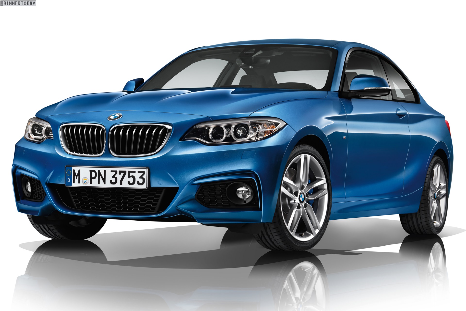 BMW-2er-M-Sportpaket-F22-Estorilblau-2014-01.jpg