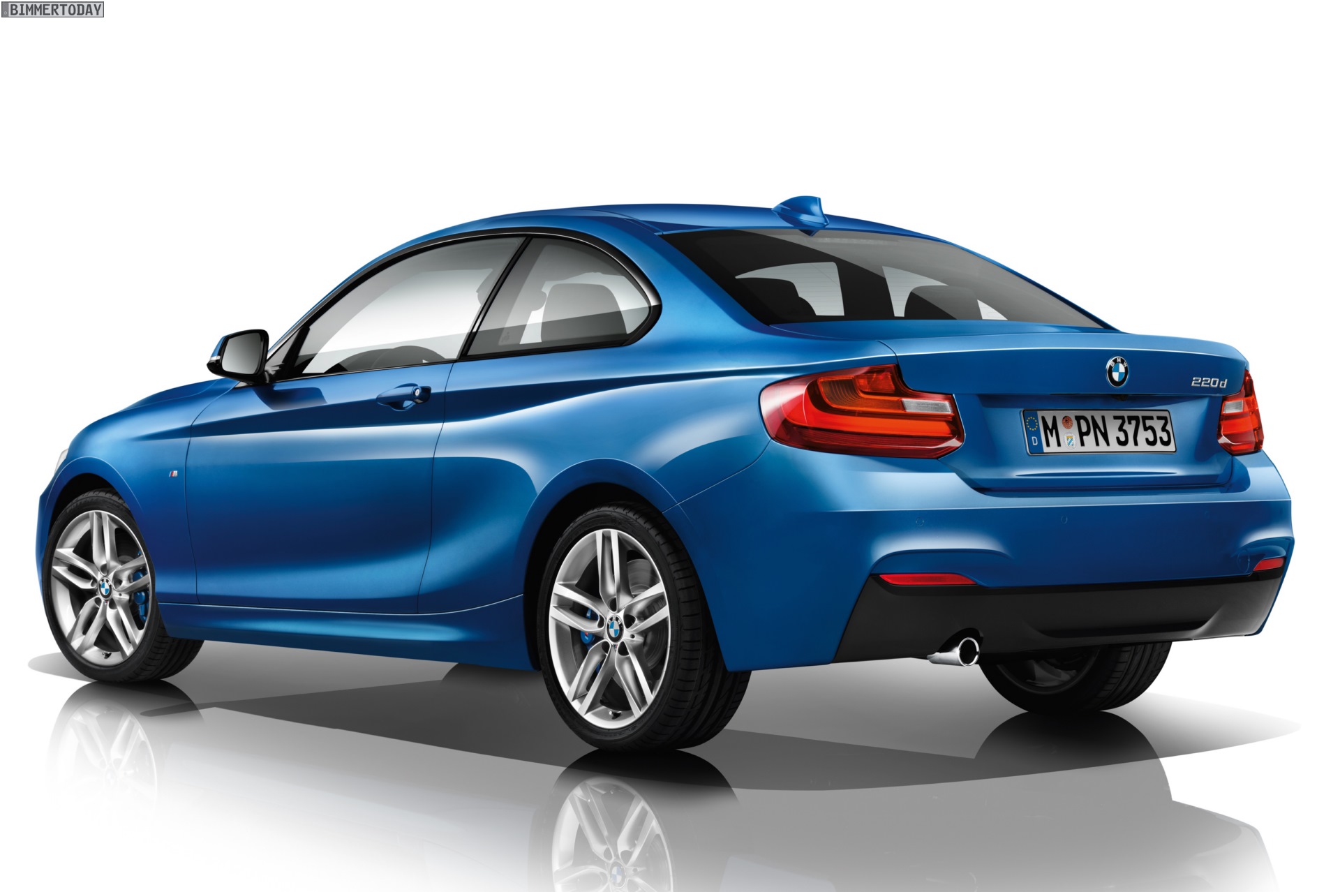 BMW-2er-M-Sportpaket-F22-Estorilblau-2014-02.jpg