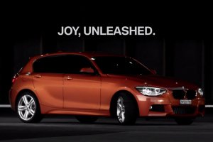 BMW-1er-F20-M-Sportpaket-Valencia-Orange-Werbung-Video.jpg