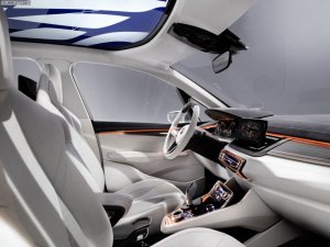 BMW-Active-Tourer-2012-Paris-Fronttriebler-1er-GT-22.jpg