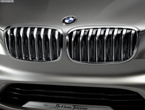 BMW-Active-Tourer-2012-Paris-Fronttriebler-1er-GT-30.jpg