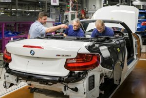 BMW-2er-Cabrio-F23-Produktion-2014-BMW-Werk-Leipzig-Montage-2-1024x683.jpg