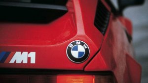 01-BMW-M1-Heck.jpg