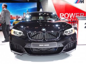 Detroit-2015-BMW-M235i-Cabrio-F23-Schwarz-2er-Cabriolet-Live-Fotos-05-750x563.jpg