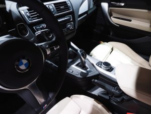 Detroit-2015-BMW-M235i-Cabrio-F23-Schwarz-2er-Innenraum-Live-Fotos-03-750x563.jpg