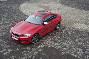 BMW-M235i-Wallpaper-Suedafrika-2er-Coupe-F22-Melbourne-Rot-33.jpg