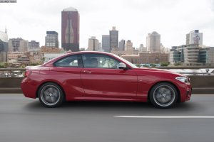 BMW-M235i-Wallpaper-Suedafrika-2er-Coupe-F22-Melbourne-Rot-34.jpg