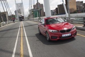 BMW-M235i-Wallpaper-Suedafrika-2er-Coupe-F22-Melbourne-Rot-41.jpg