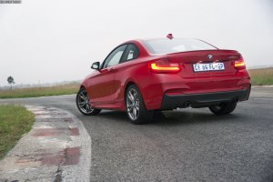 BMW-M235i-Wallpaper-Suedafrika-2er-Coupe-F22-Melbourne-Rot-48.jpg