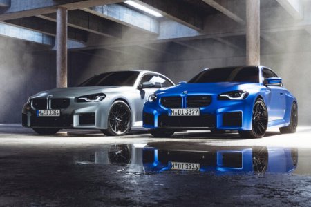 BMW-M2-G87-Frozen-Pure-Grey-Portimao-Blue-Front-750x500.jpg